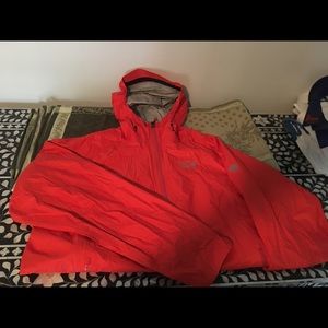 Mountain Hardware shell jacket